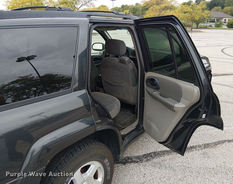 image for item DU3601 2003 Chevrolet TrailBlazer LS SUV