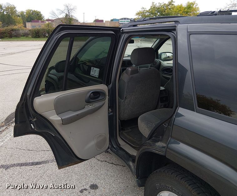 image for item DU3601 2003 Chevrolet TrailBlazer LS SUV