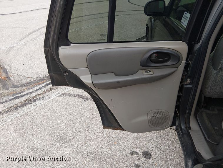 image for item DU3601 2003 Chevrolet TrailBlazer LS SUV