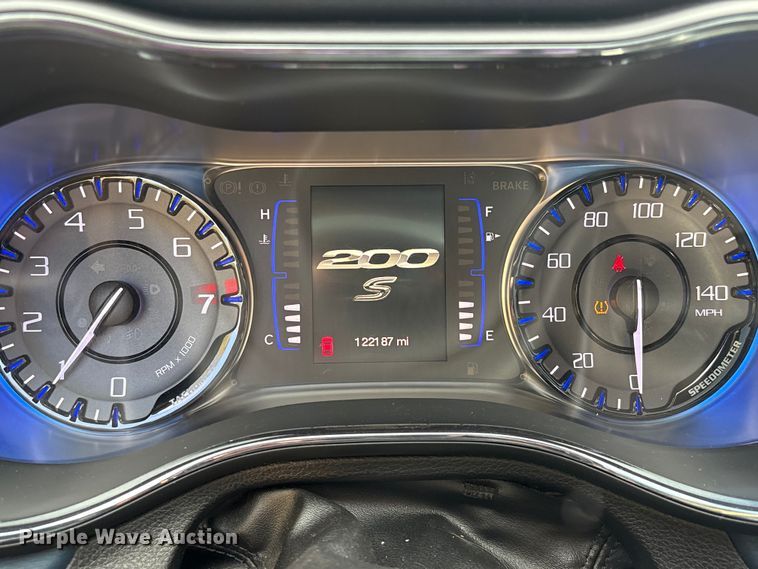 image for item DV5003 2015 Chrysler 200 S 