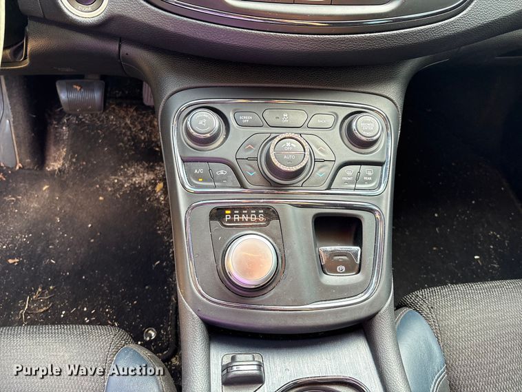 image for item DV5003 2015 Chrysler 200 S 