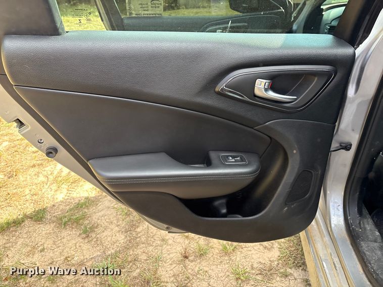 image for item DV5003 2015 Chrysler 200 S 