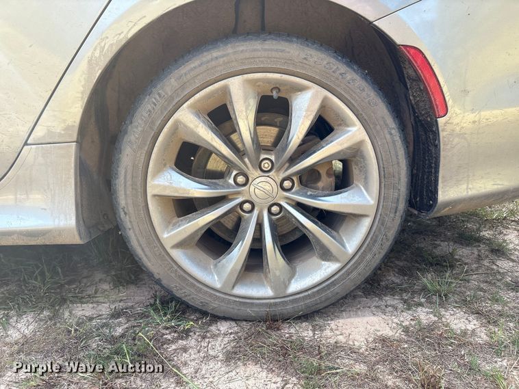 image for item DV5003 2015 Chrysler 200 S 