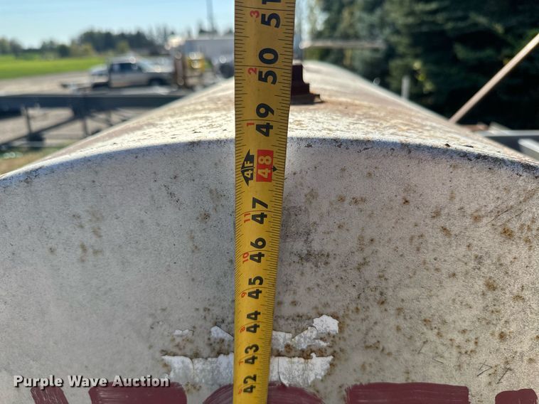 image for item DW4256 Approximately 500 gallon diesel tank