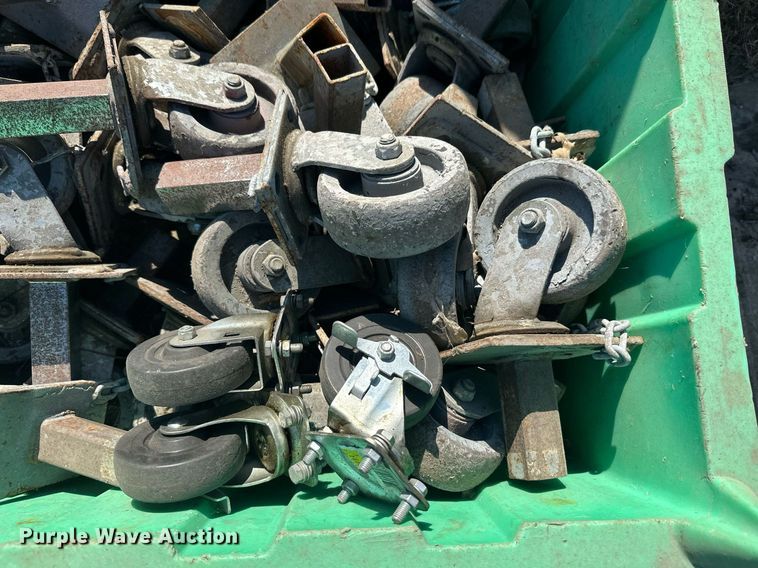 image for item DW4257 Approximately (25) 5