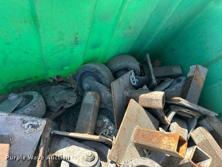 image for item DW4257 Approximately (25) 5