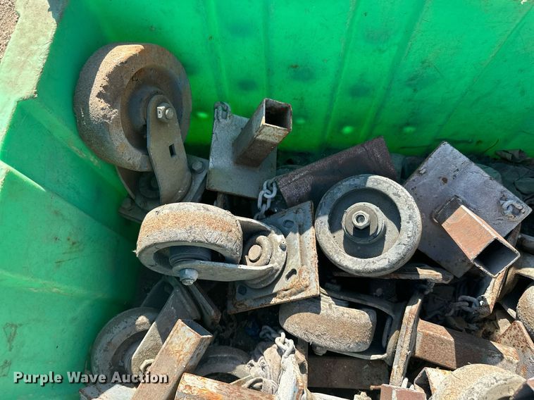 image for item DW4257 Approximately (25) 5