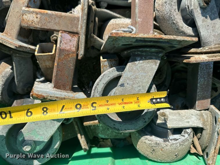 image for item DW4257 Approximately (25) 5