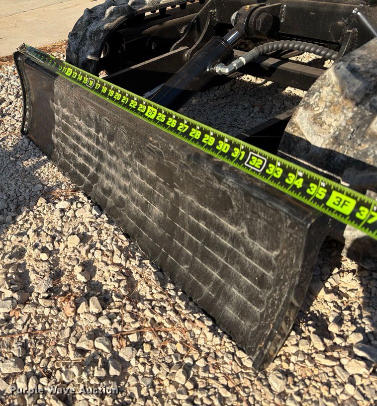 image for item DX5827 2024 AGT H12R mini excavator