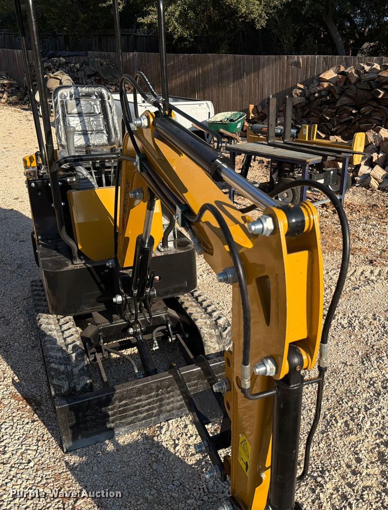 image for item DX5827 2024 AGT H12R mini excavator