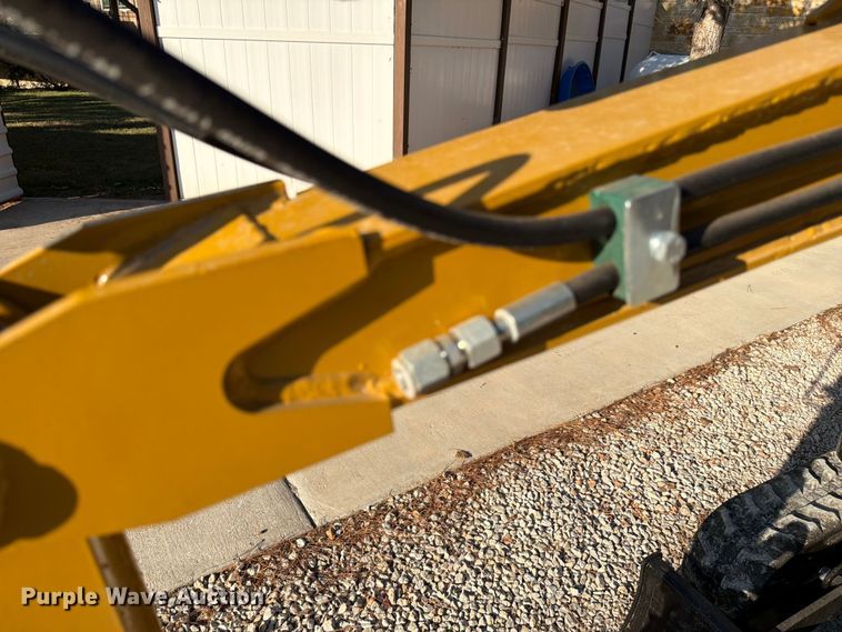 image for item DX5827 2024 AGT H12R mini excavator