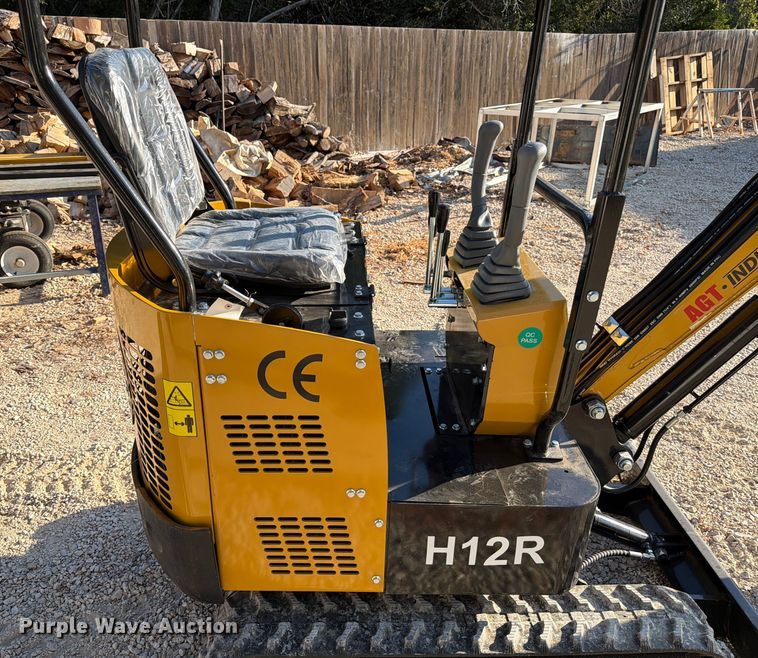 image for item DX5827 2024 AGT H12R mini excavator