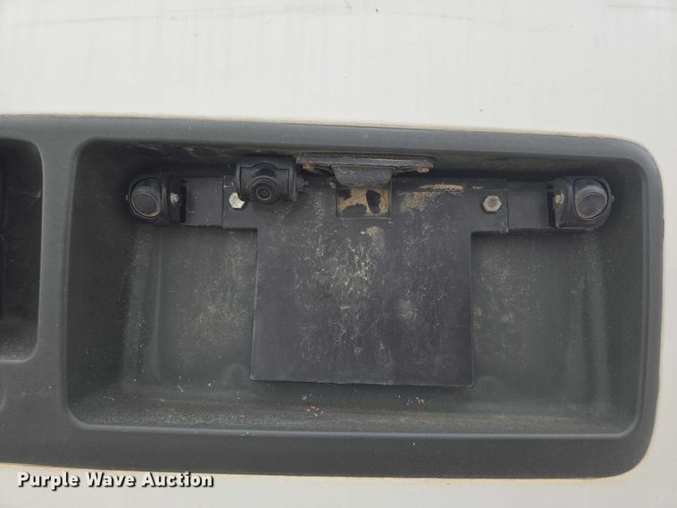 image for item DY1300 2000 Chevrolet Express 2500 van