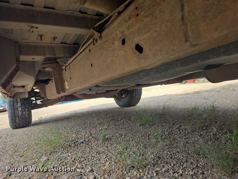 image for item DY1300 2000 Chevrolet Express 2500 van