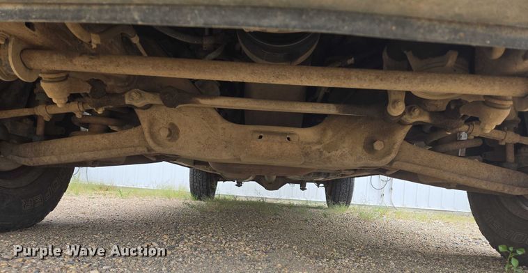 image for item DY1300 2000 Chevrolet Express 2500 van