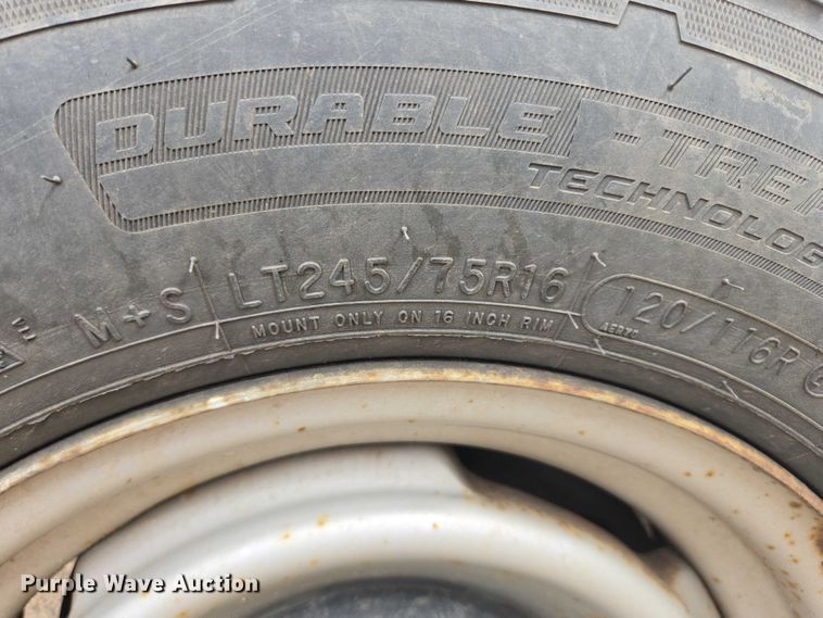 image for item DY1300 2000 Chevrolet Express 2500 van