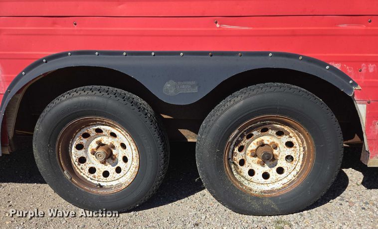 image for item DY1304 1992 Pace American L816TA2 enclosed cargo trailer