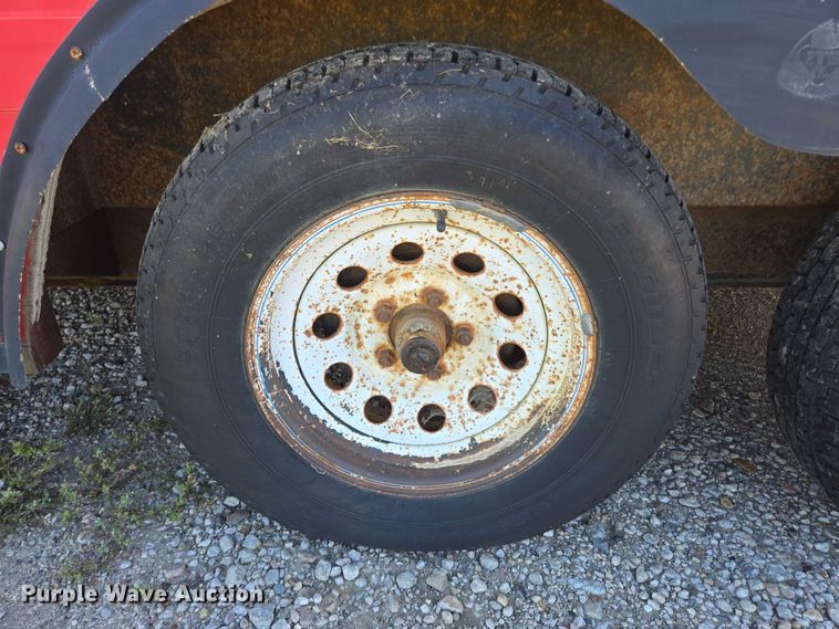 image for item DY1304 1992 Pace American L816TA2 enclosed cargo trailer