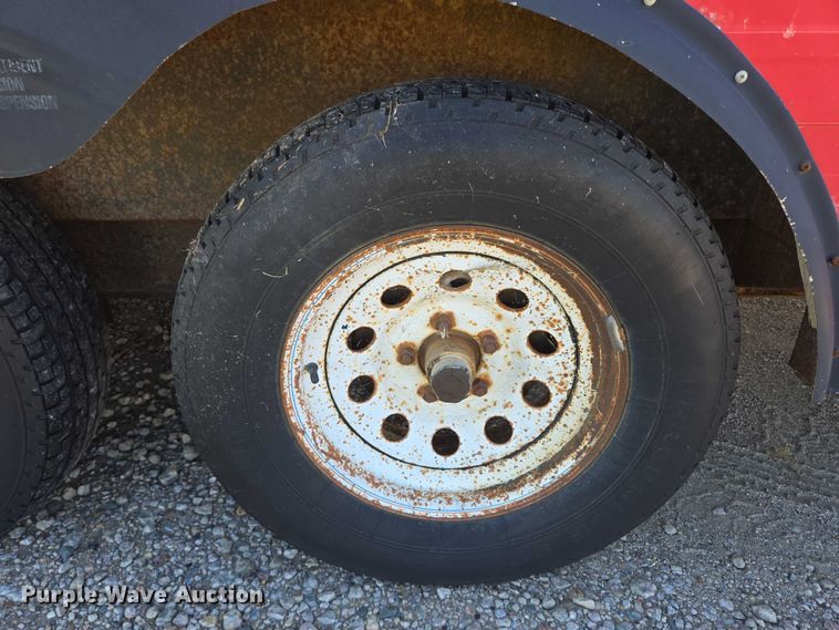 image for item DY1304 1992 Pace American L816TA2 enclosed cargo trailer