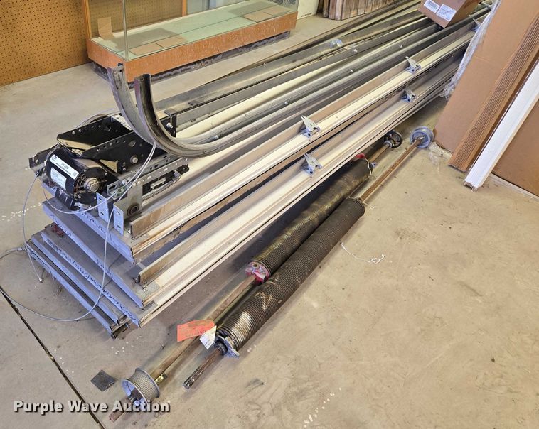 image for item DY1309 Garage door