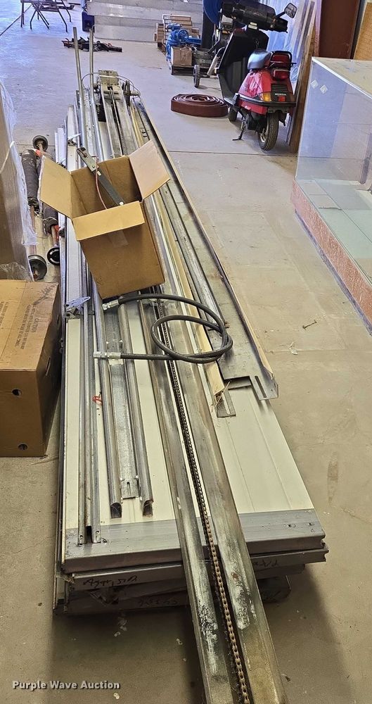 image for item DY1309 Garage door