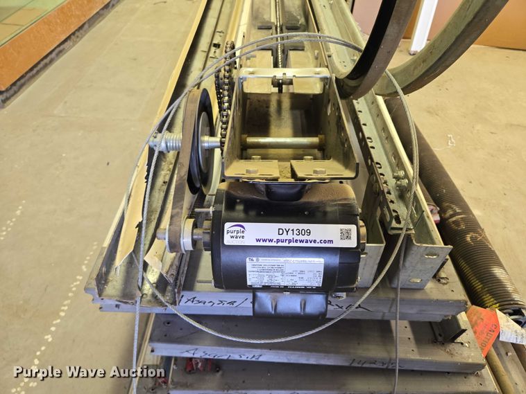 image for item DY1309 Garage door