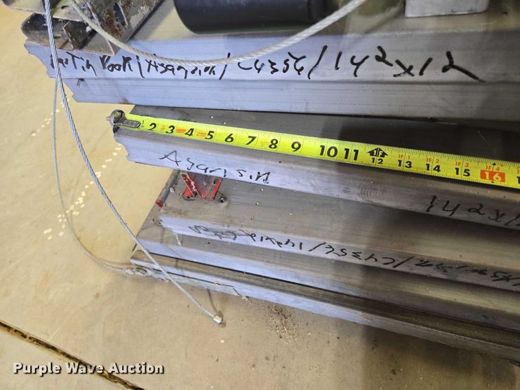 image for item DY1309 Garage door