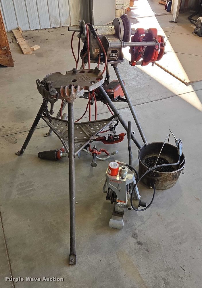 image for item DY1314 Rigid 300 pipe threader