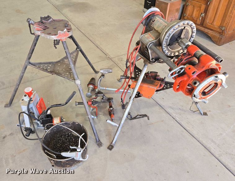 image for item DY1314 Rigid 300 pipe threader