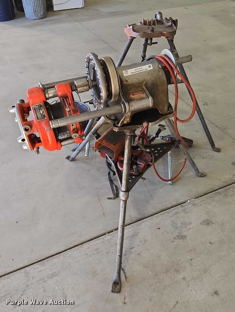 image for item DY1314 Rigid 300 pipe threader