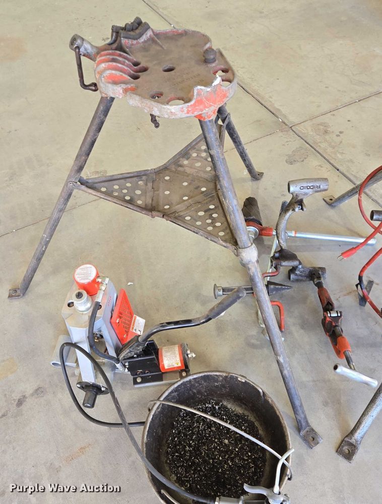 image for item DY1314 Rigid 300 pipe threader