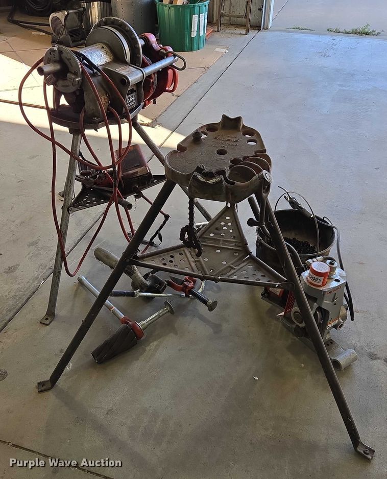 image for item DY1314 Rigid 300 pipe threader