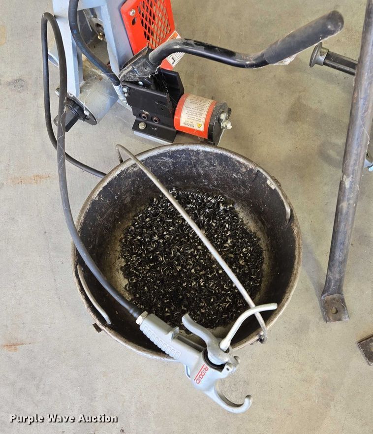 image for item DY1314 Rigid 300 pipe threader