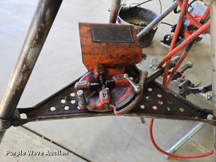 image for item DY1314 Rigid 300 pipe threader