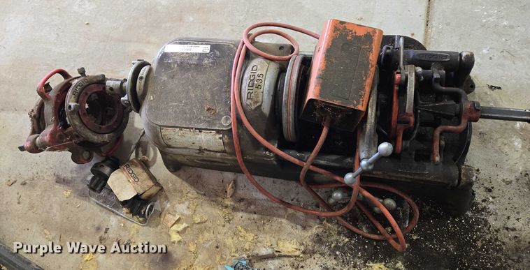 image for item DY1315 (2) pipe threaders