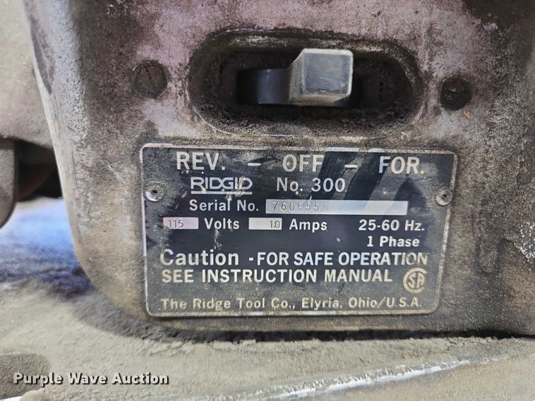 image for item DY1315 (2) pipe threaders