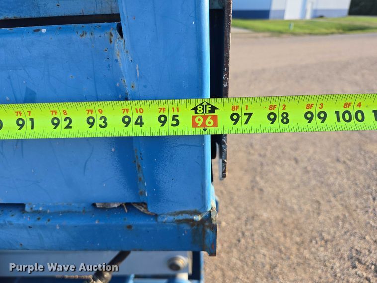 image for item DY1316 2005 Genie GS-3268 DC scissor lift