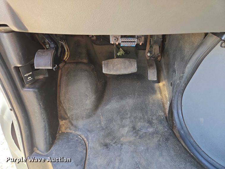 image for item DY1377 2016 Ford Eldorado shuttle bus