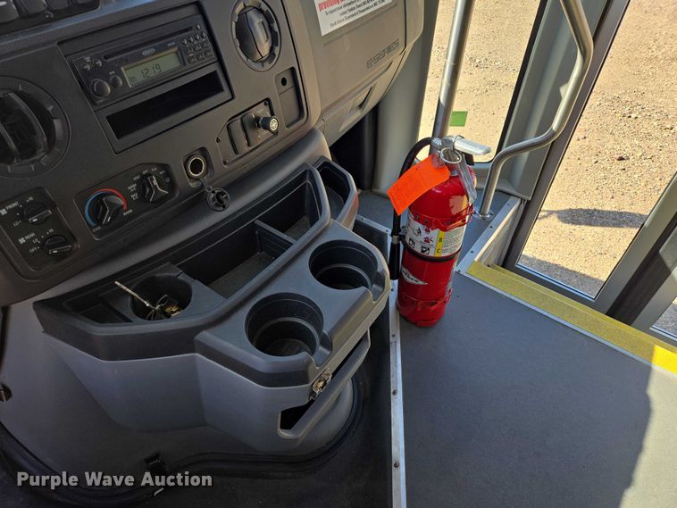 image for item DY1377 2016 Ford Eldorado shuttle bus