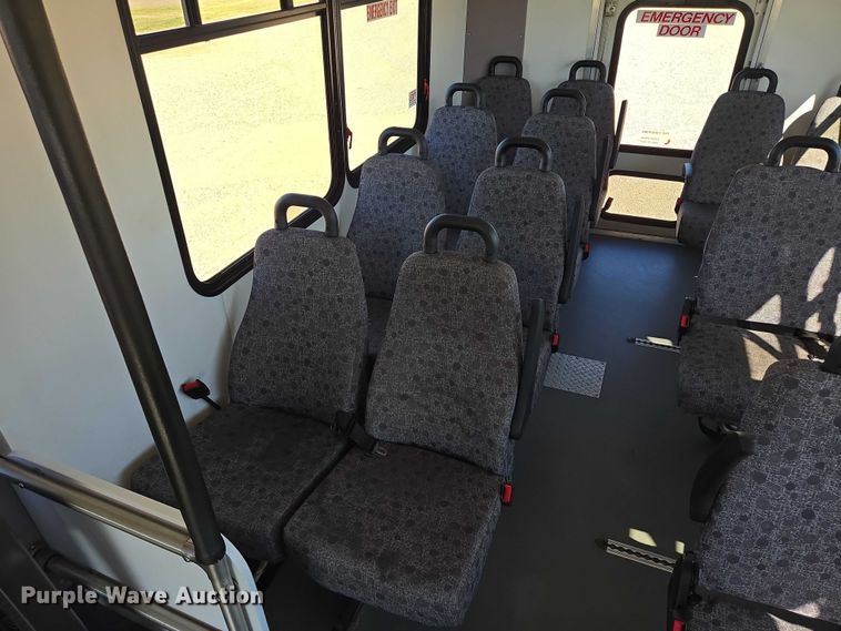 image for item DY1377 2016 Ford Eldorado shuttle bus
