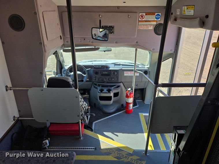 image for item DY1377 2016 Ford Eldorado shuttle bus