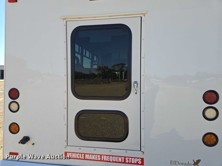 image for item DY1377 2016 Ford Eldorado shuttle bus