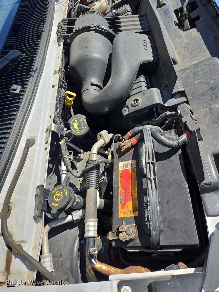 image for item DY1377 2016 Ford Eldorado shuttle bus