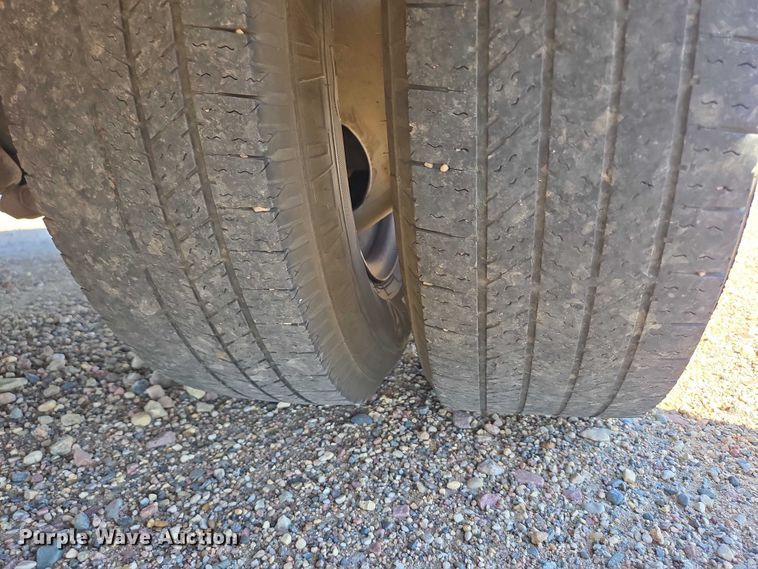 image for item DY1377 2016 Ford Eldorado shuttle bus