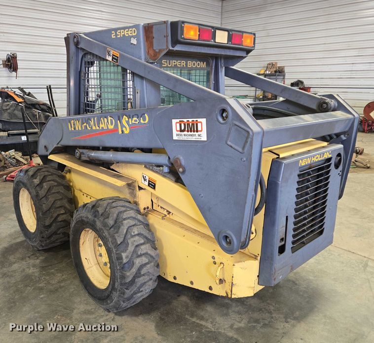 image for item DY1422 2001 New Holland LS180 skid steer loader