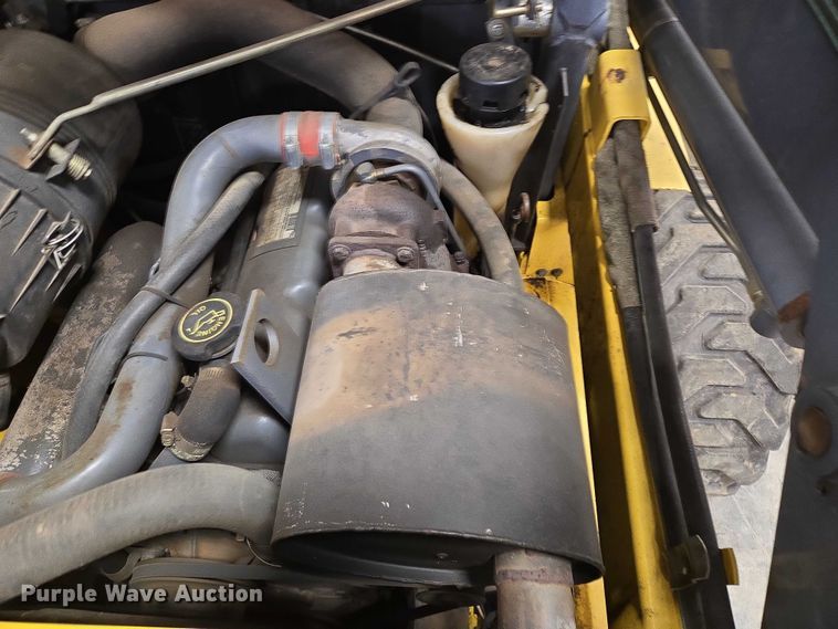 image for item DY1422 2001 New Holland LS180 skid steer loader