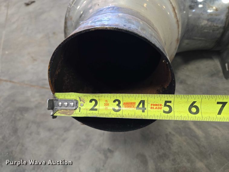 image for item DY1423 (2) exhaust stacks