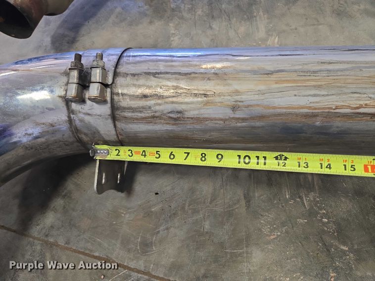 image for item DY1423 (2) exhaust stacks