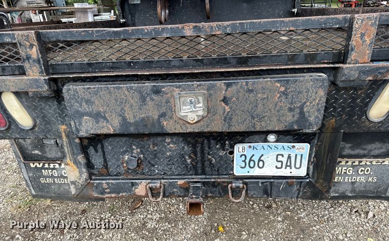 image for item DY8205 2013 Ford F250 Super Duty flatbed pickup truck