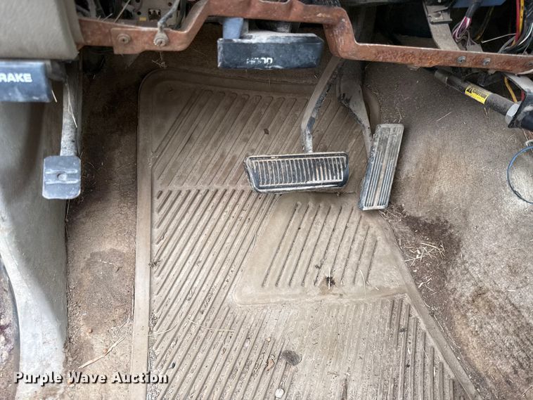 image for item DY8227 1995 Dodge Ram 2500 pickup truck cab and chassis